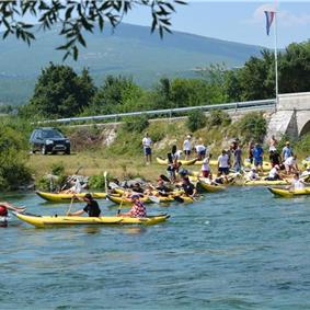 3 Bedroom Villa with Pool & Tennis Court near Sinj, sleeps 8